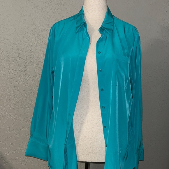 Women's Nine West Drapey Button Down Shirt - Picture 3 of 9